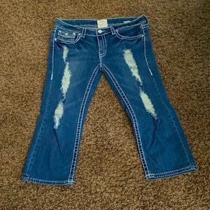 L.A. Idol USA New Fashion.  Size 13.  Never worn.  Distressed jean capris